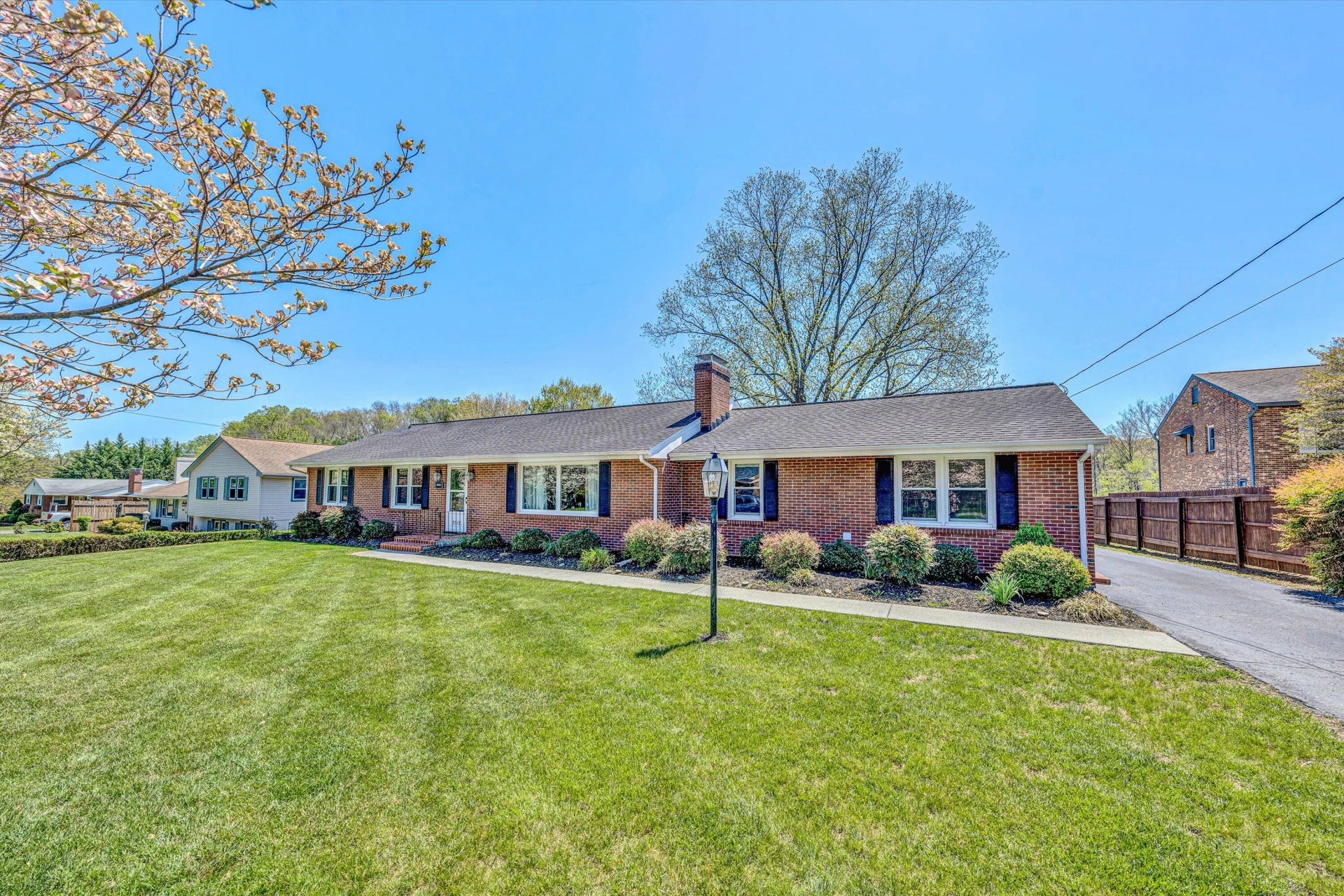 5519 Medmont CIR - Photo 3