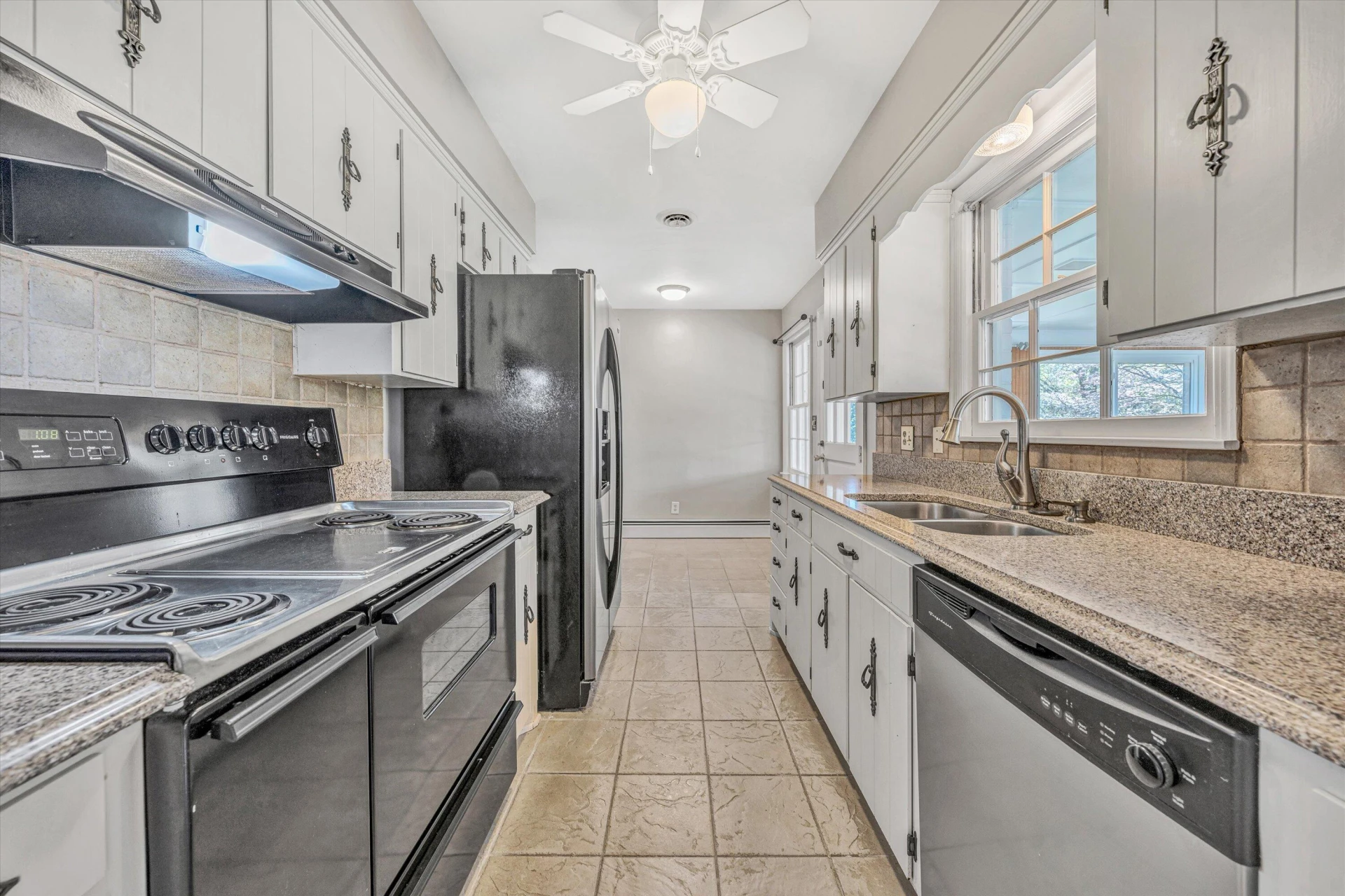 5519 Medmont CIR - Photo 9