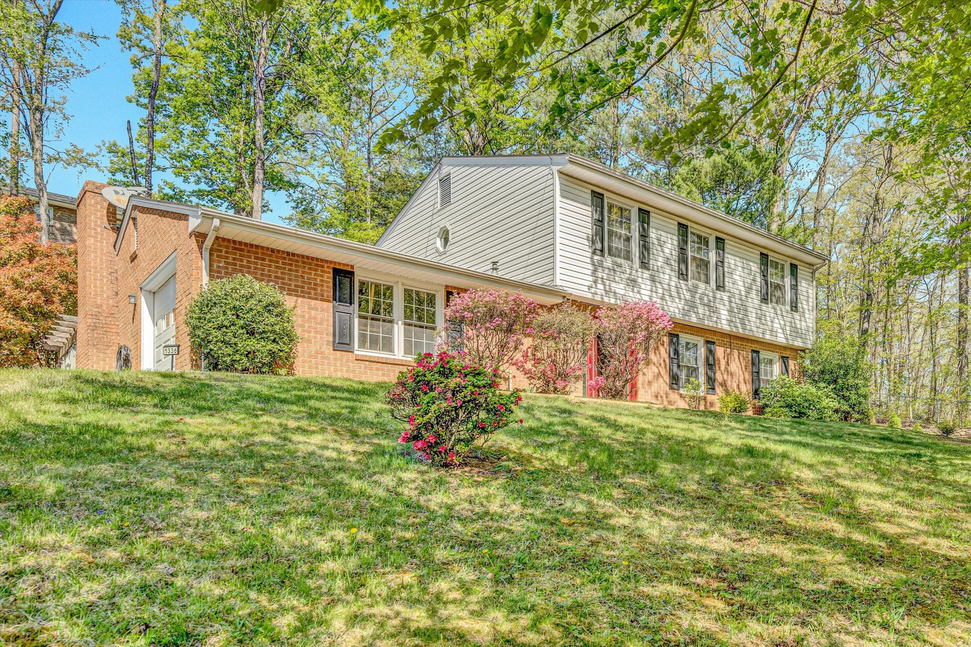 1336 Deer Run DR - Photo 2