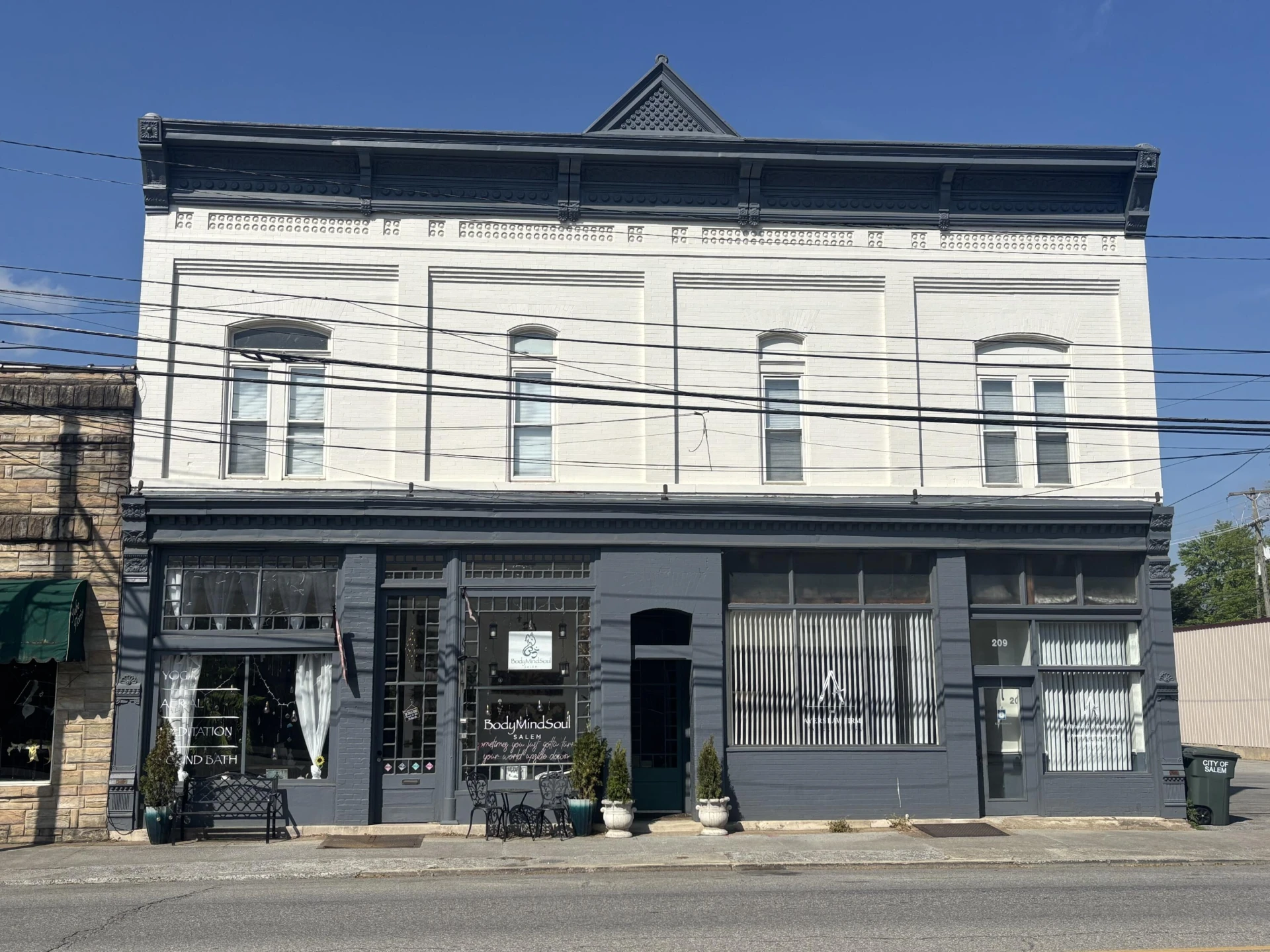 205 College AVE - Photo 18