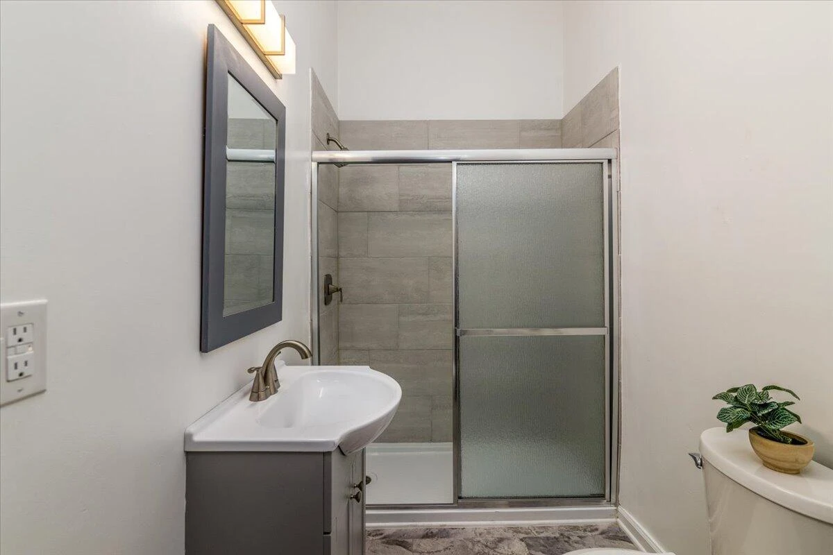 205 College AVE - Photo 4