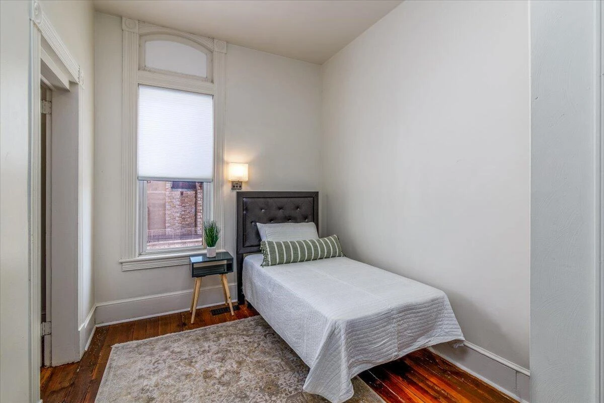 205 College AVE - Photo 5