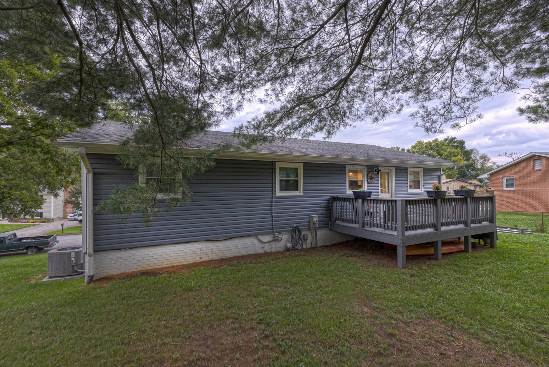322 Ingal BLVD - Photo 24