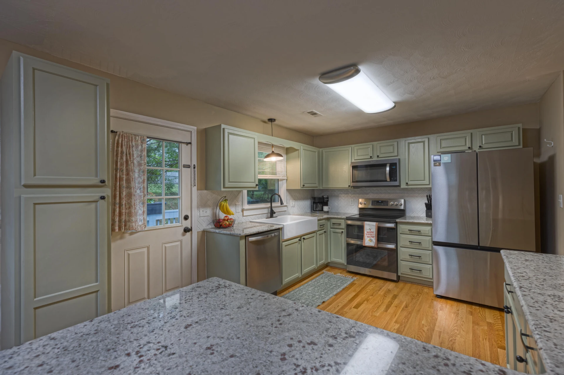 322 Ingal BLVD - Photo 5