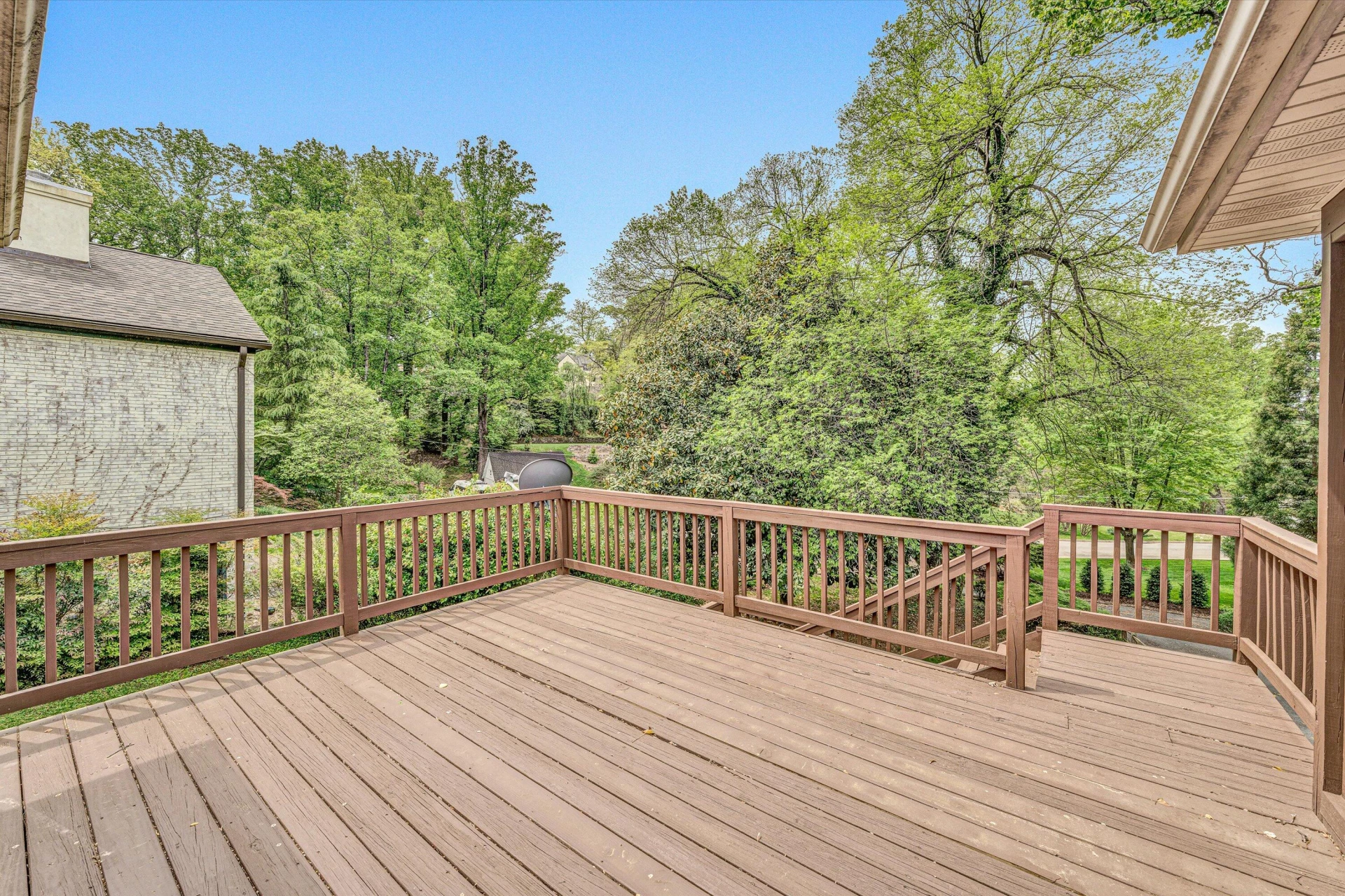 2833 Longview AVE - Photo 16