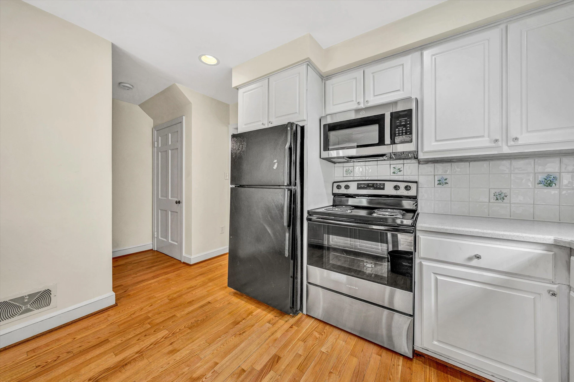 2833 Longview AVE - Photo 22