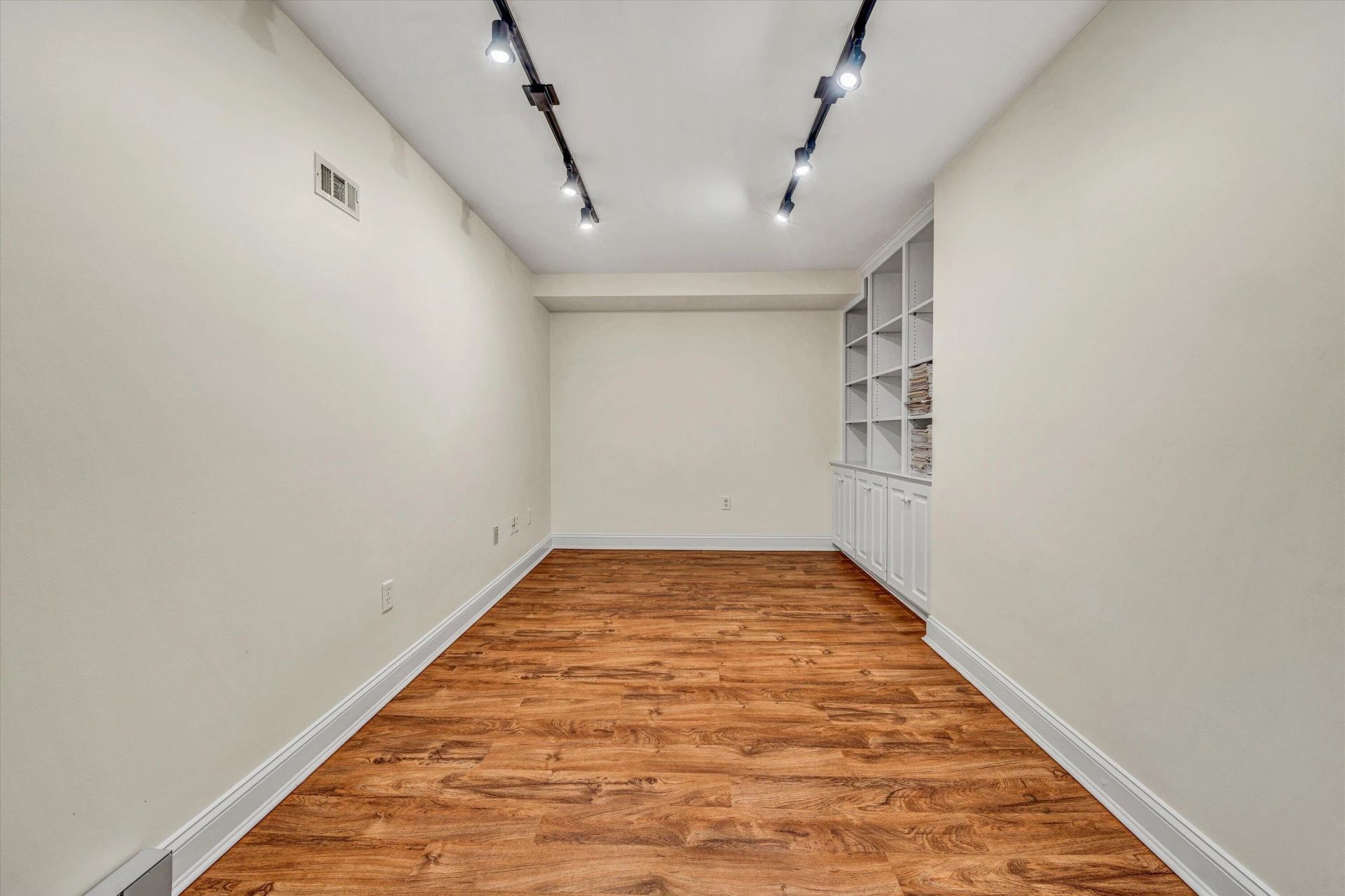 2833 Longview AVE - Photo 39