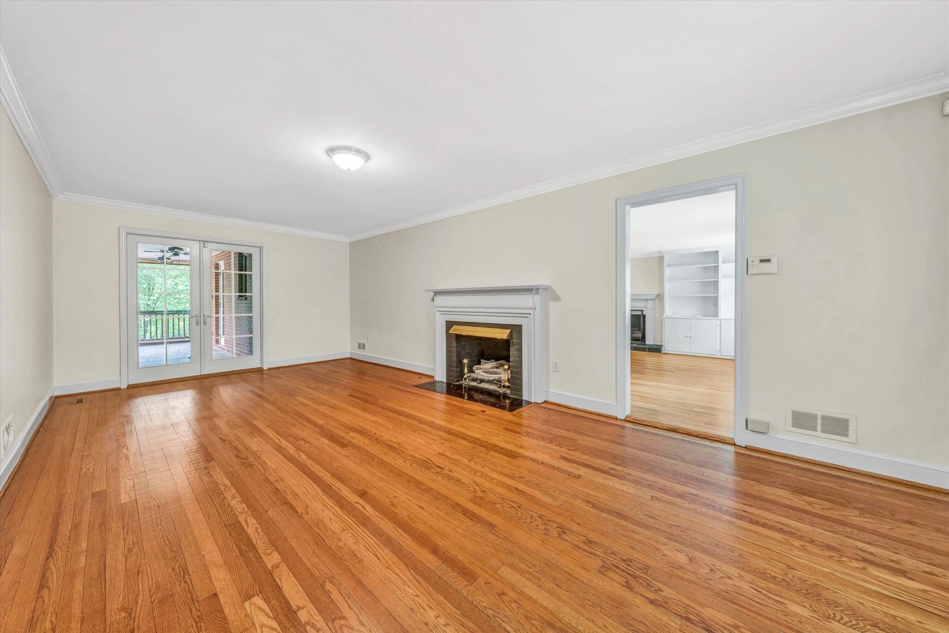 2833 Longview AVE - Photo 6