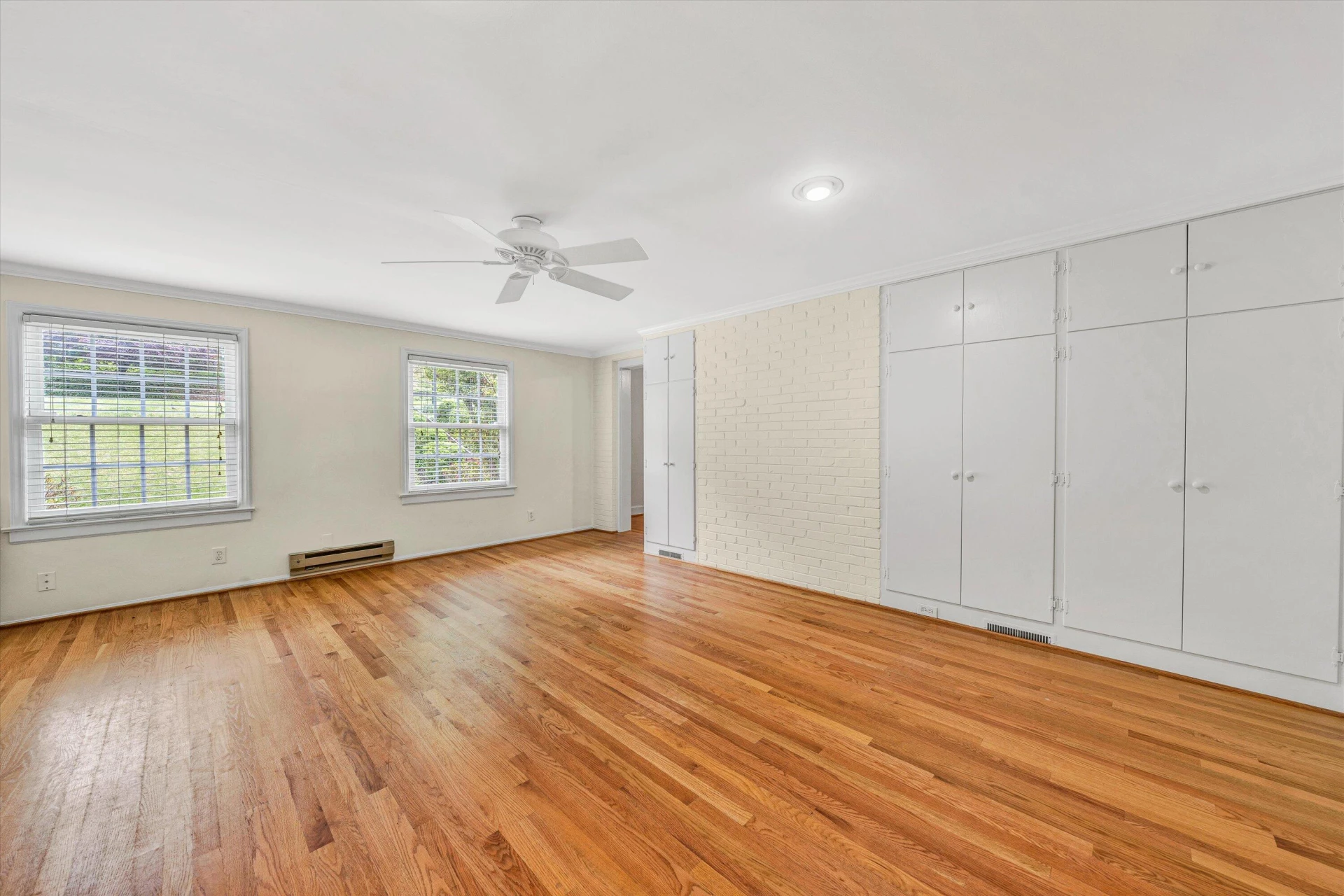 2833 Longview AVE - Photo 7
