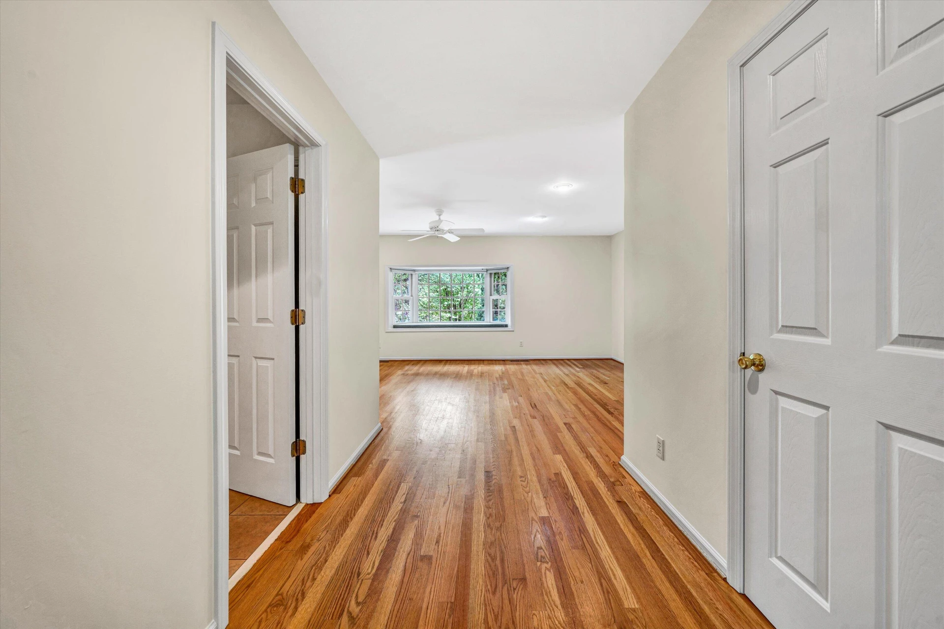 2833 Longview AVE - Photo 8