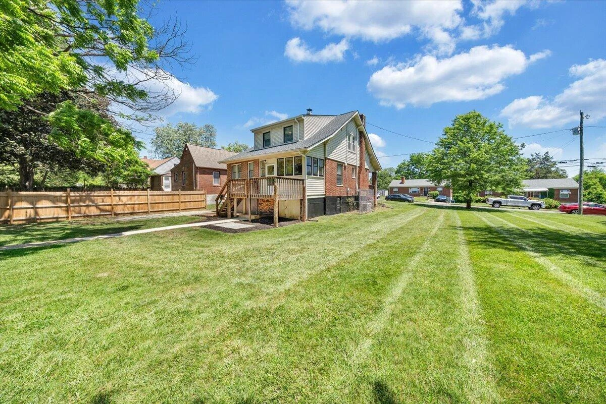 3518 Princeton CIR - Photo 15