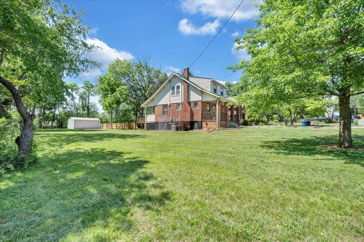 3518 Princeton CIR - Photo 17