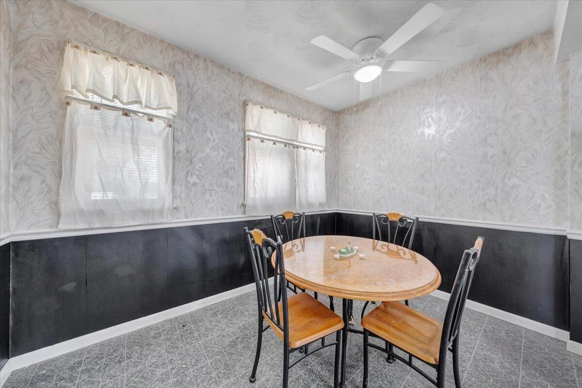 3518 Princeton CIR - Photo 27