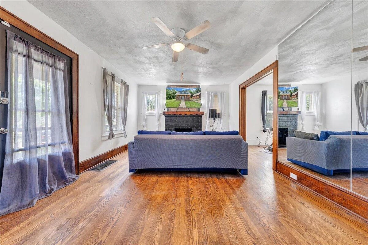 3518 Princeton CIR - Photo 38