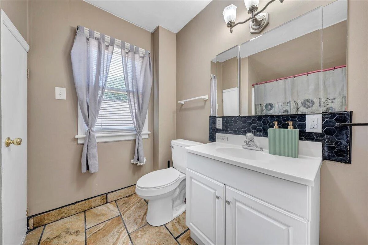 3518 Princeton CIR - Photo 51