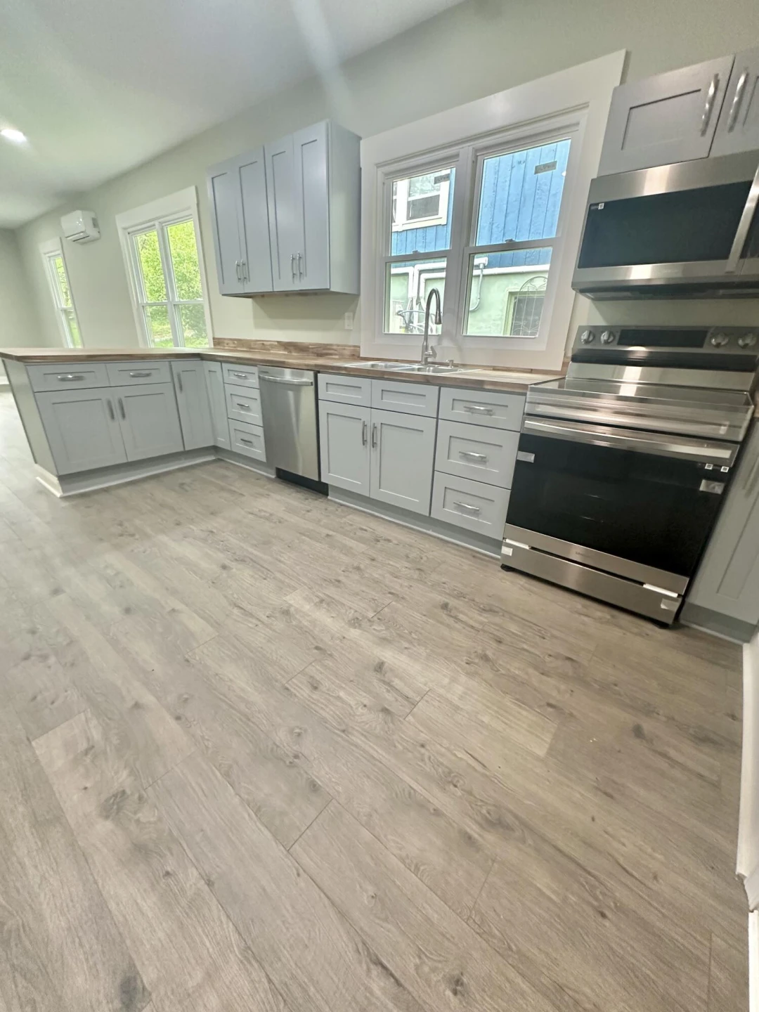 381 Roxbury ST - Photo 20