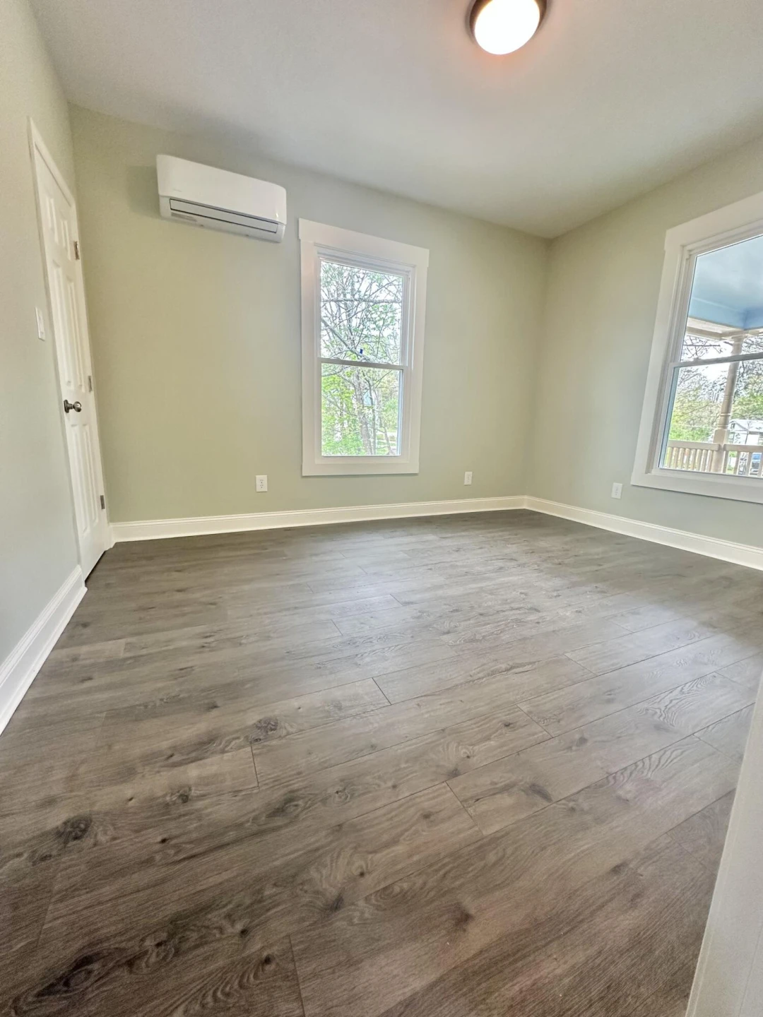 381 Roxbury ST - Photo 36