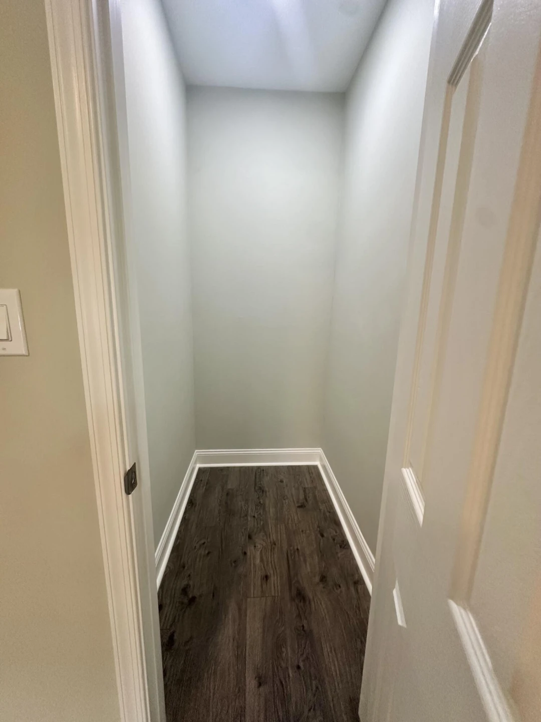 381 Roxbury ST - Photo 37