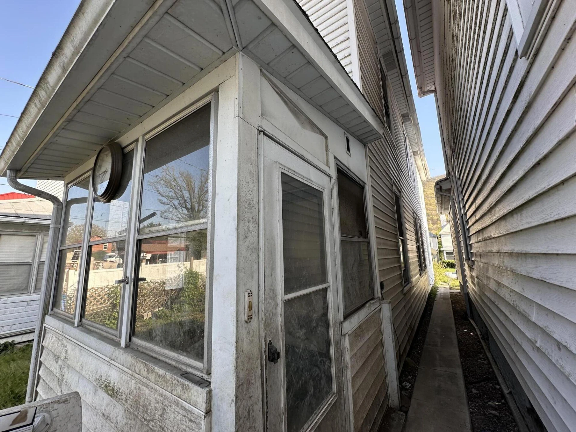 318 Ridgeway St - Photo 11