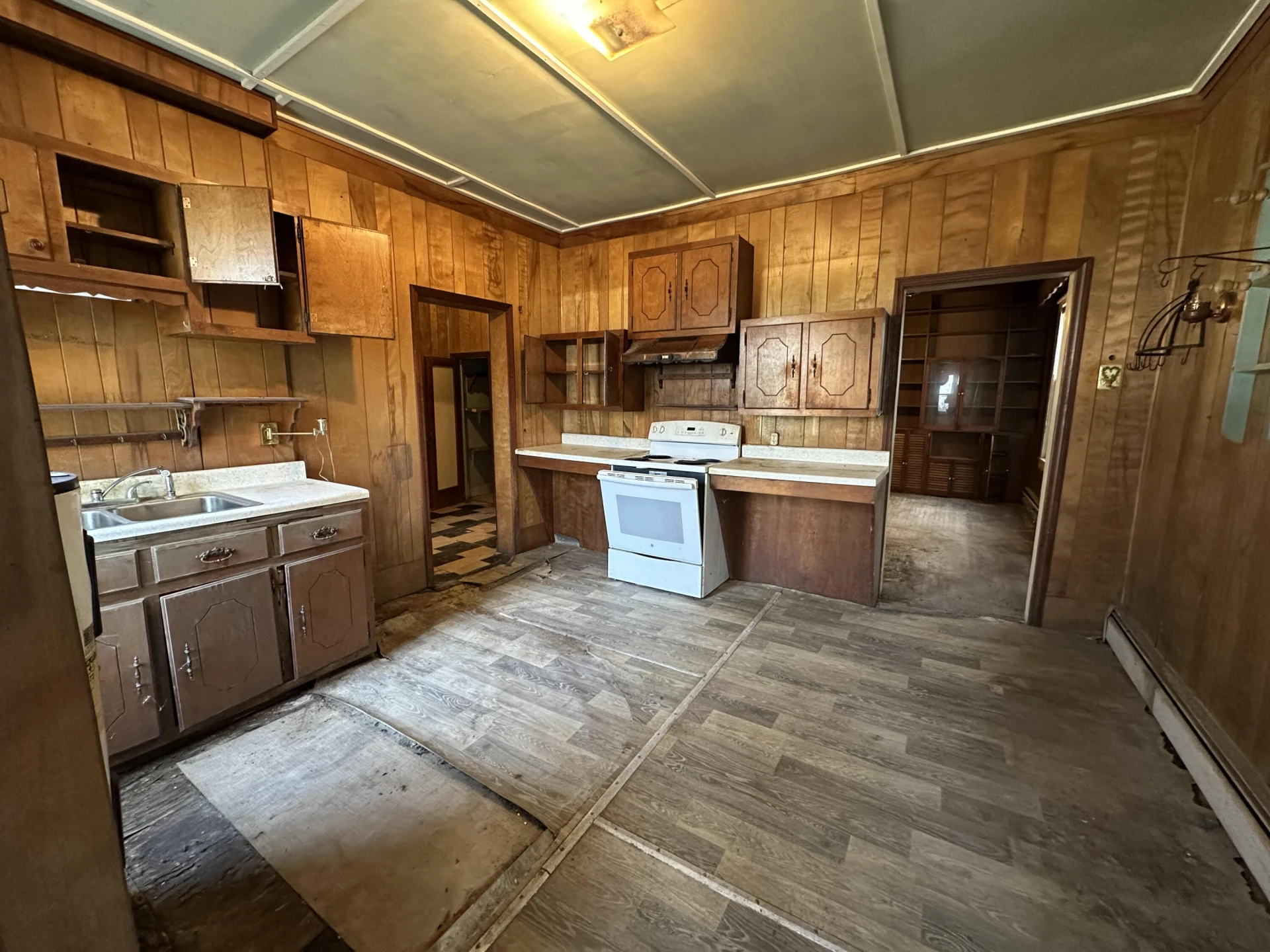 318 Ridgeway St - Photo 34