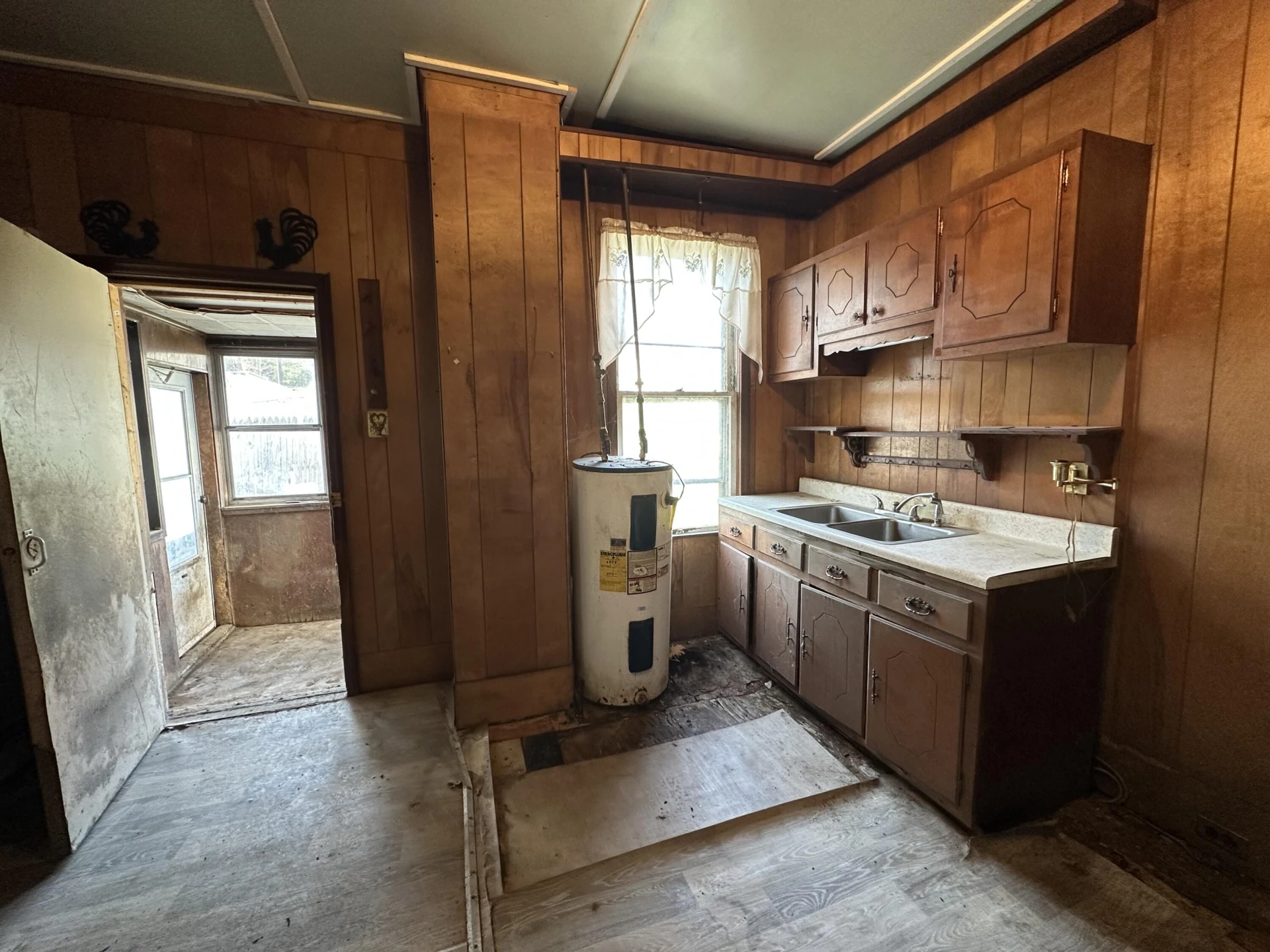 318 Ridgeway St - Photo 35