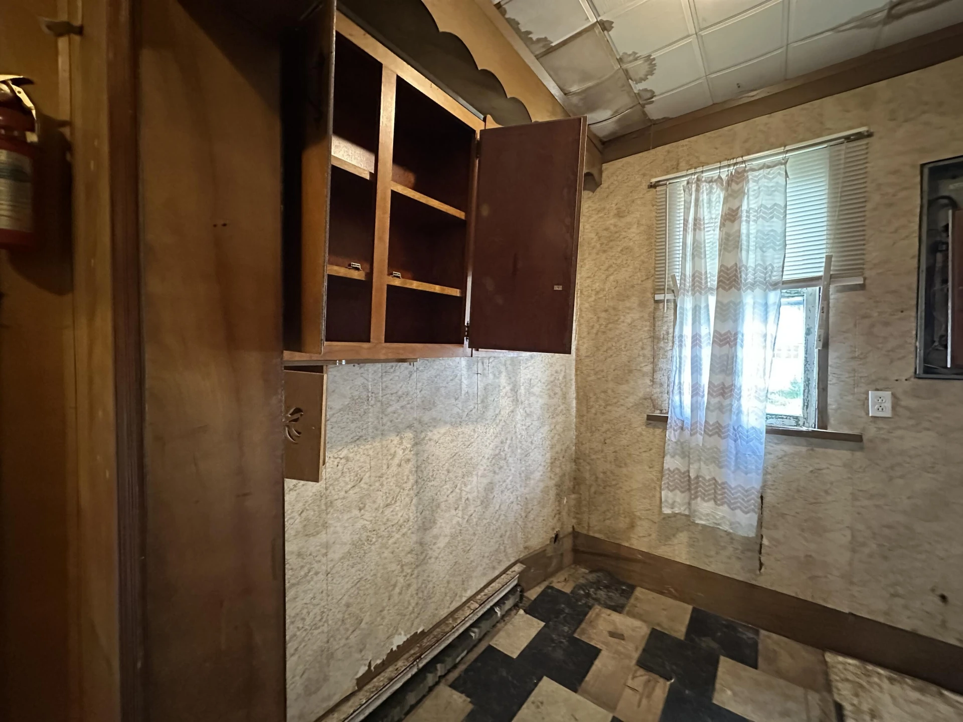 318 Ridgeway St - Photo 40