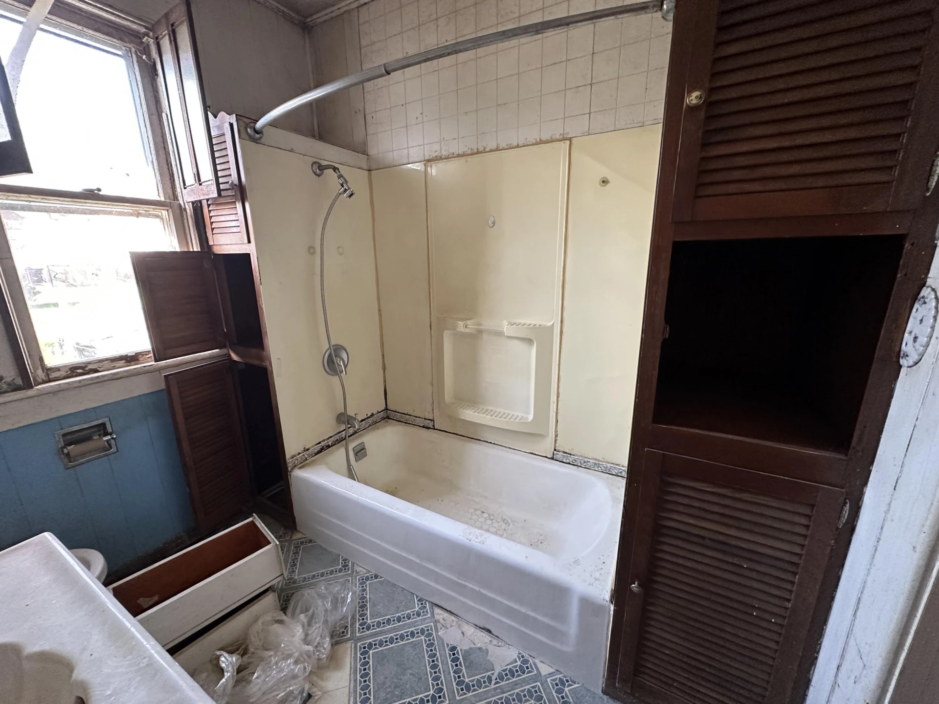 318 Ridgeway St - Photo 45