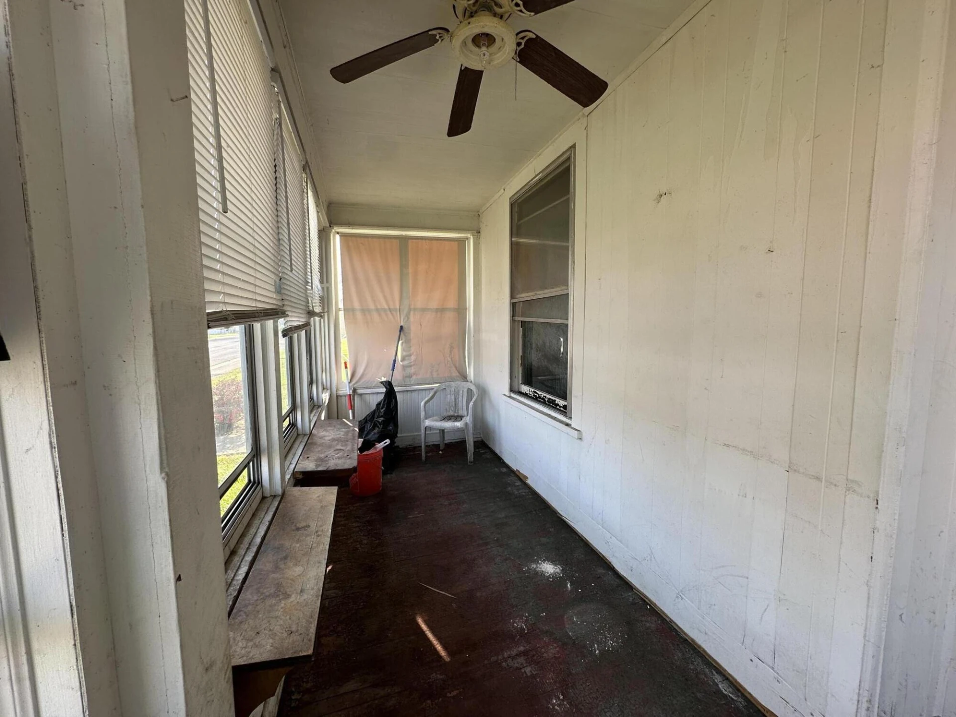 318 Ridgeway St - Photo 63