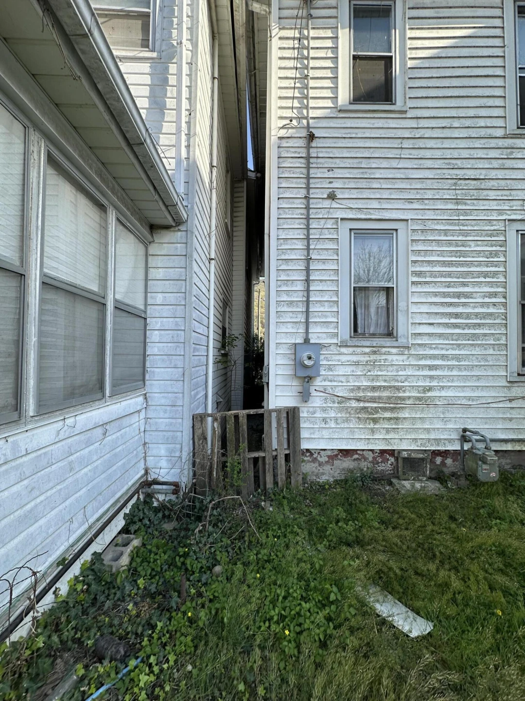 318 Ridgeway St - Photo 8