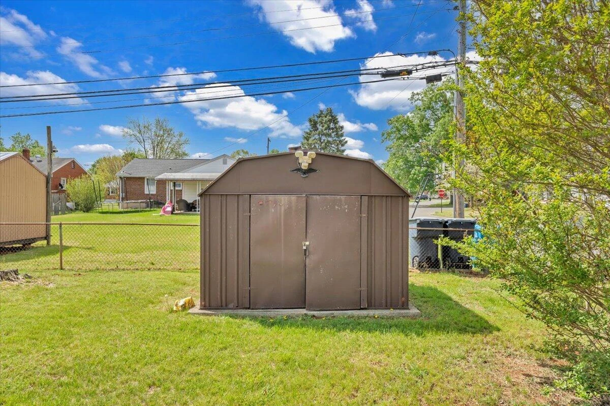 201 Maplelawn AVE - Photo 32