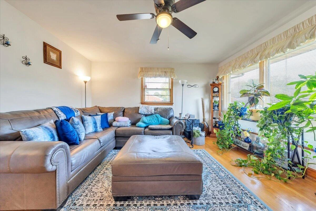 201 Maplelawn AVE - Photo 4