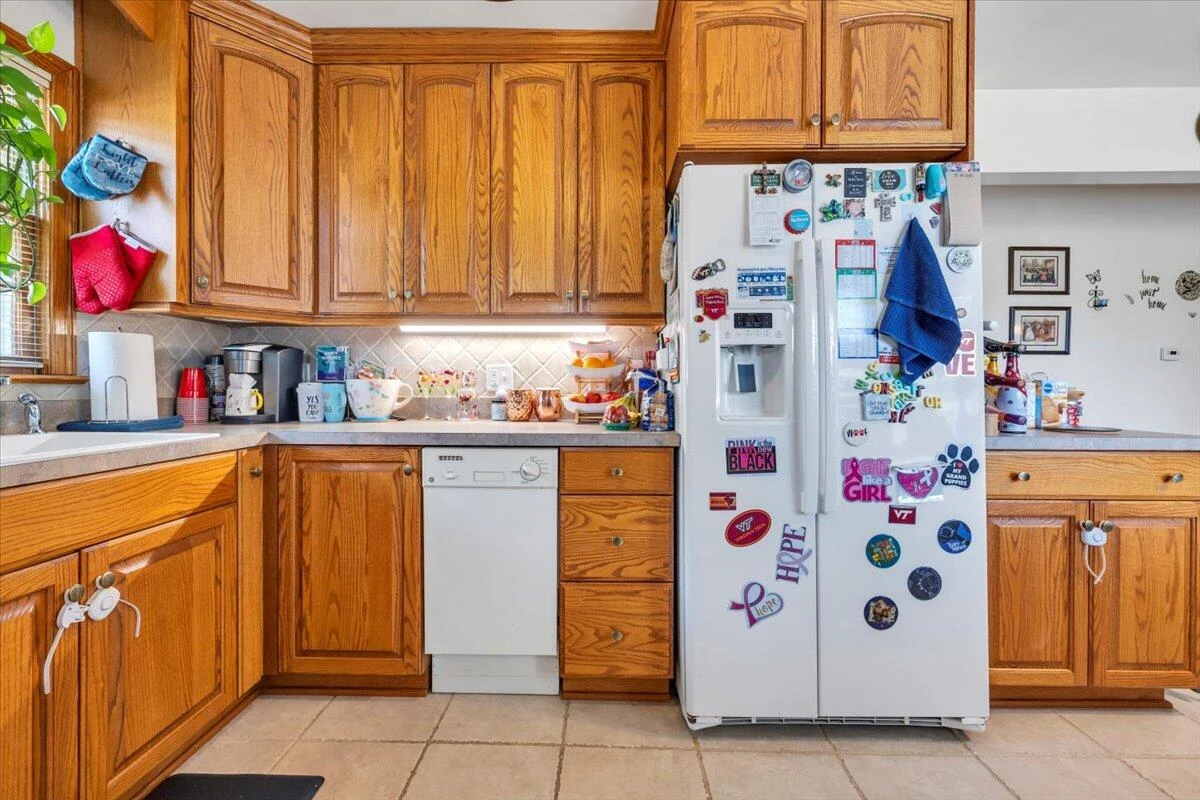 201 Maplelawn AVE - Photo 7