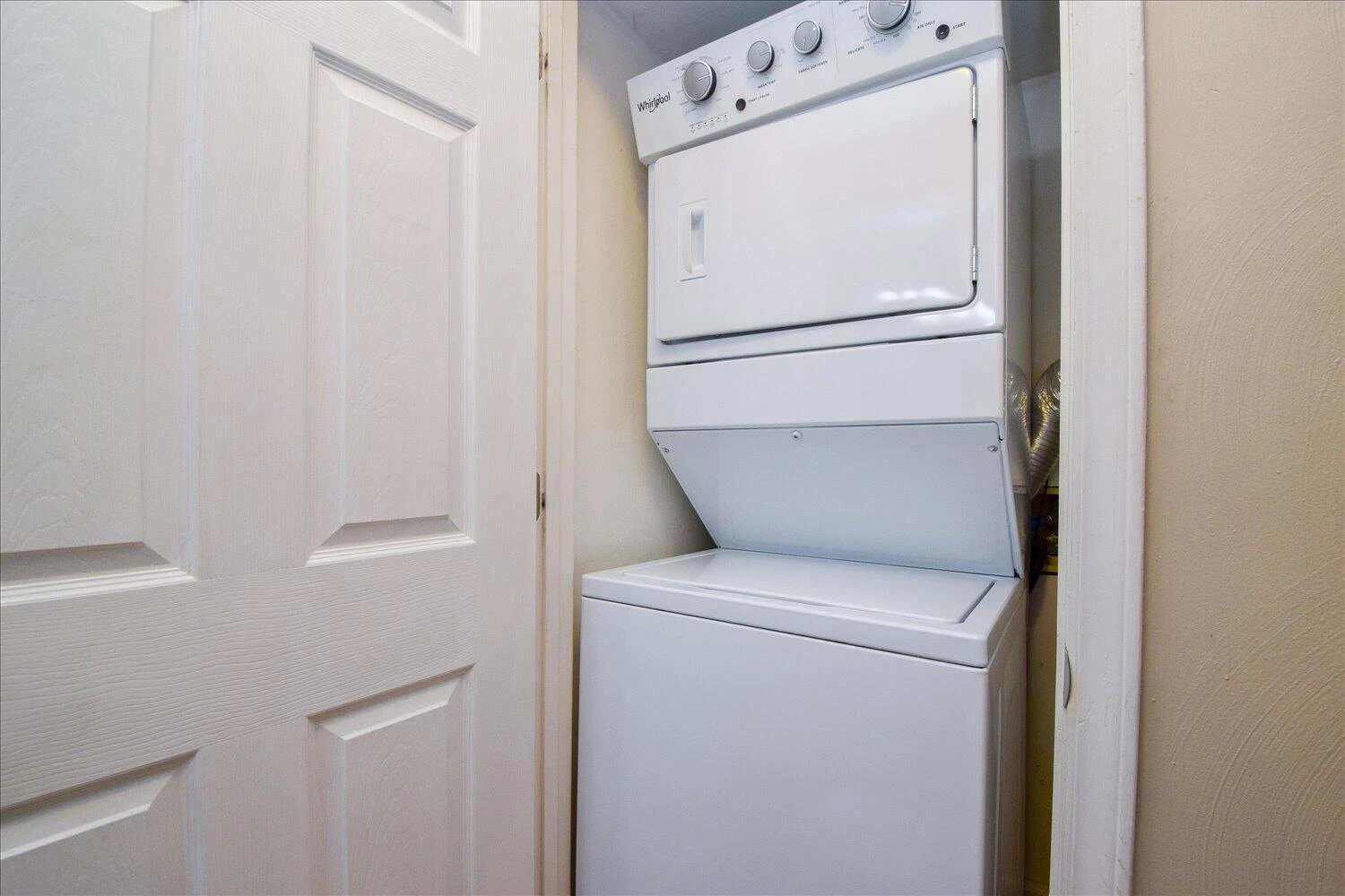 2402 WOOD GATE LN - Photo 15