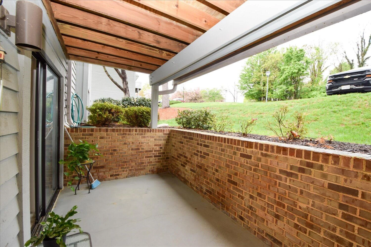2402 WOOD GATE LN - Photo 17