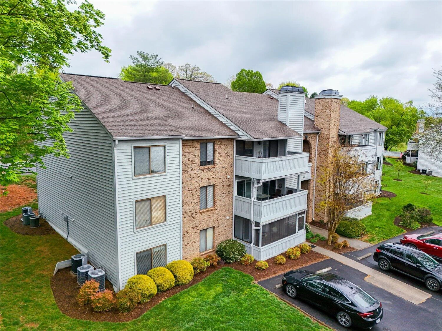 2402 WOOD GATE LN - Photo 18