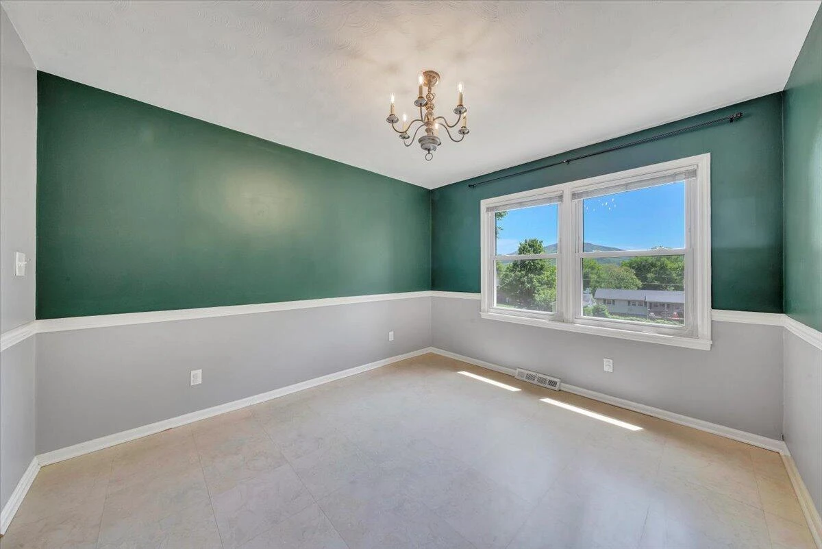2724 Fletcher ST - Photo 14