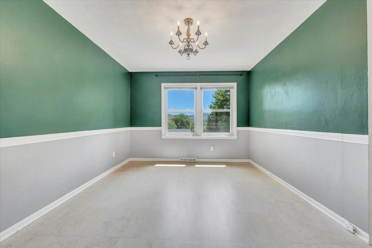2724 Fletcher ST - Photo 15