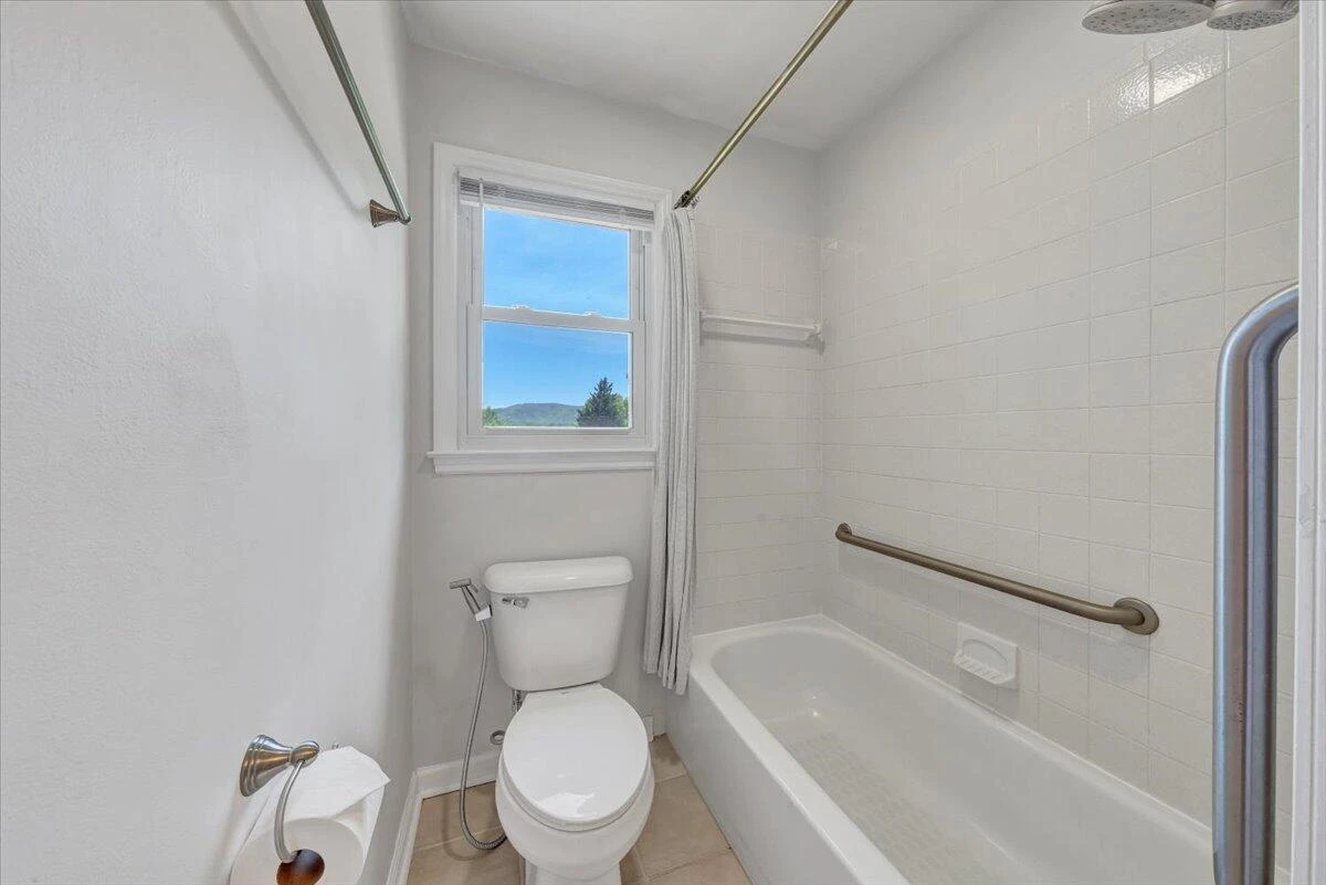 2724 Fletcher ST - Photo 20