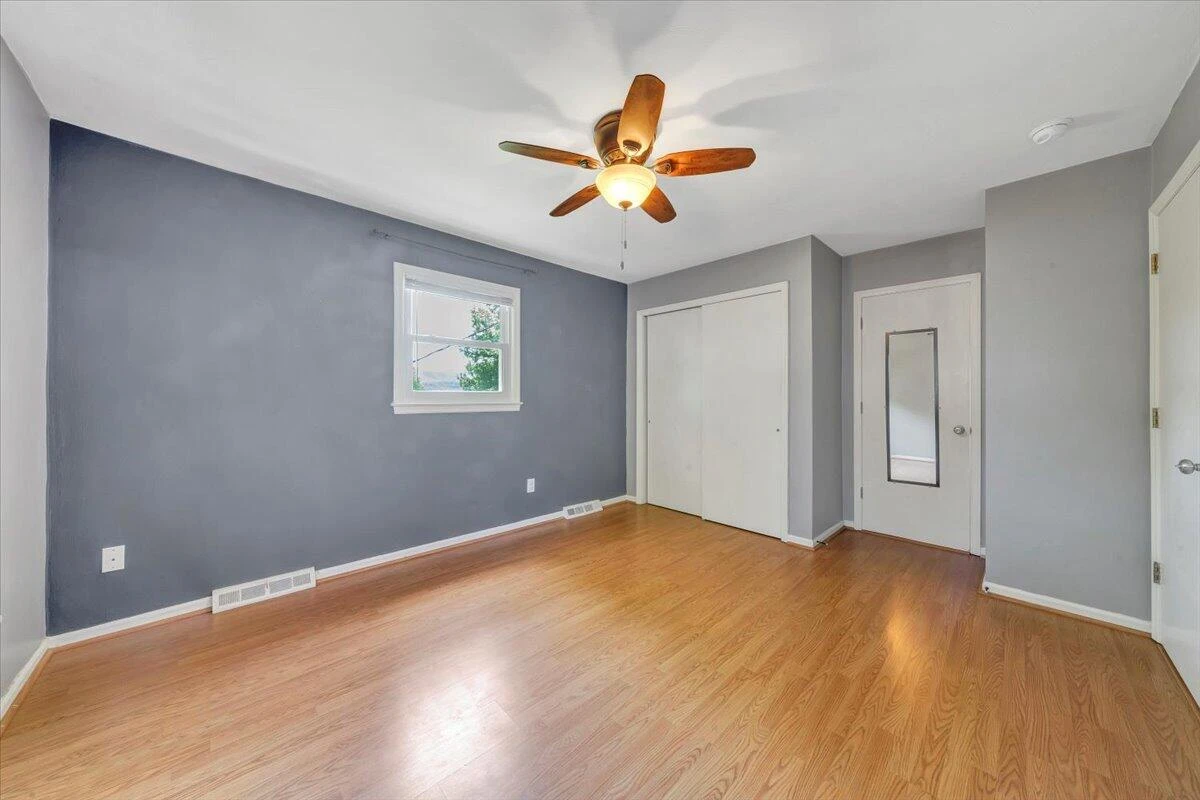 2724 Fletcher ST - Photo 22