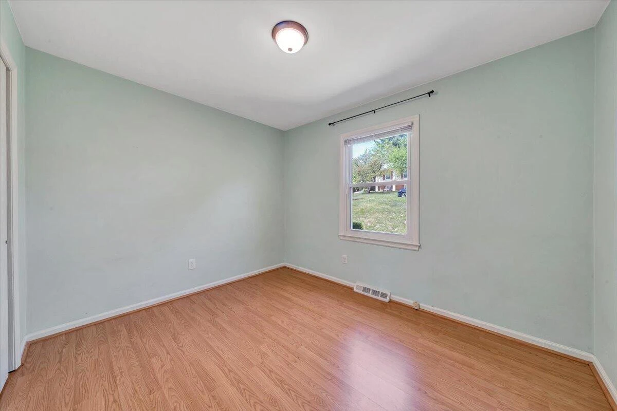 2724 Fletcher ST - Photo 25