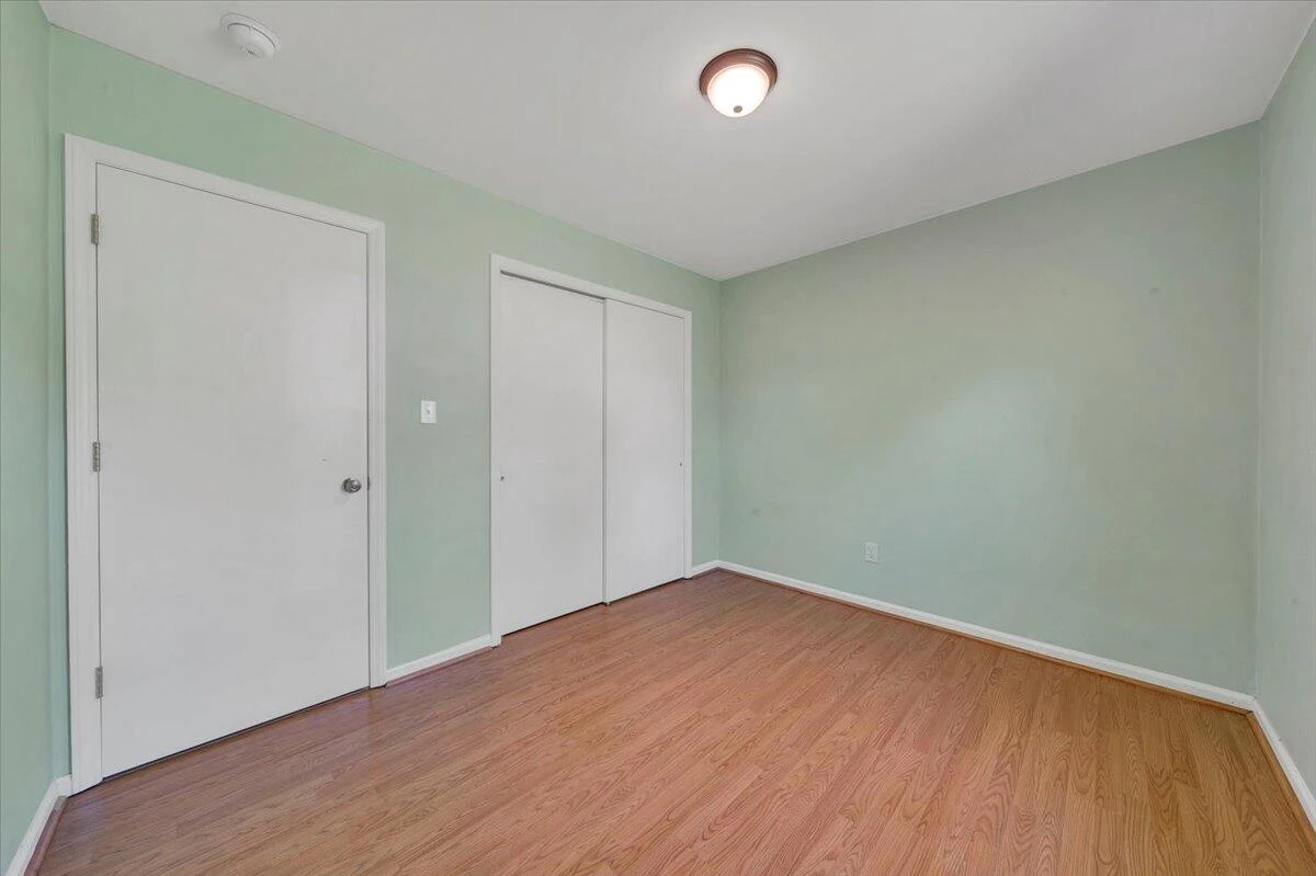2724 Fletcher ST - Photo 26
