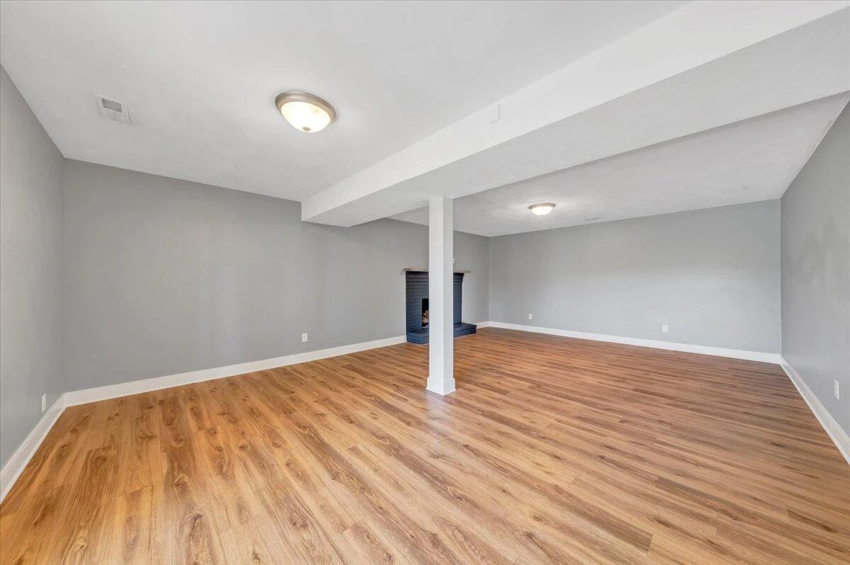 2724 Fletcher ST - Photo 31