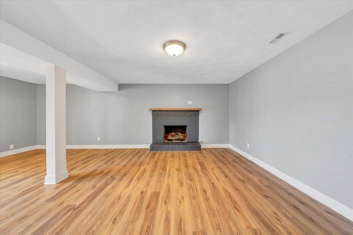 2724 Fletcher ST - Photo 33