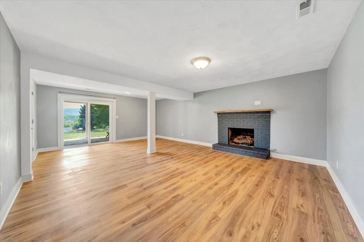 2724 Fletcher ST - Photo 34