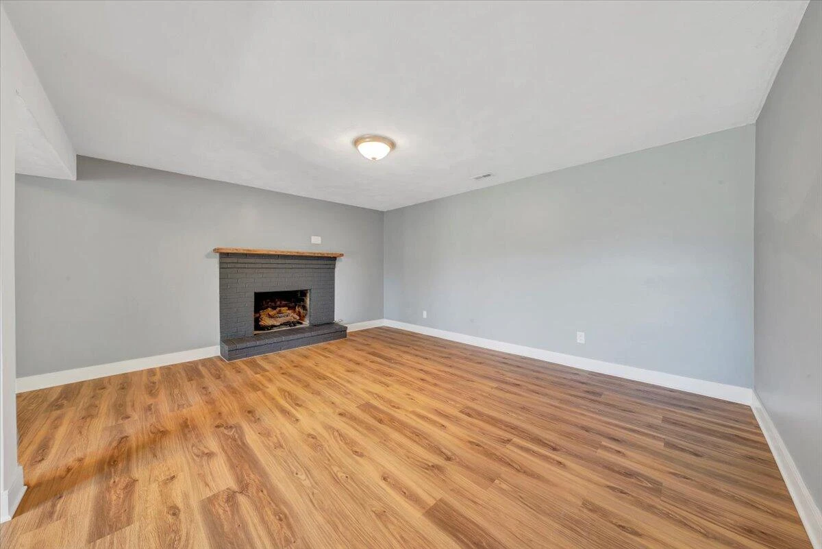2724 Fletcher ST - Photo 36