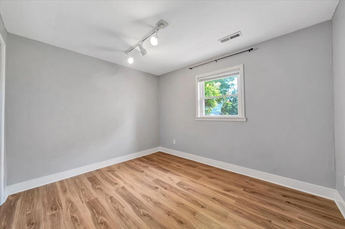 2724 Fletcher ST - Photo 39