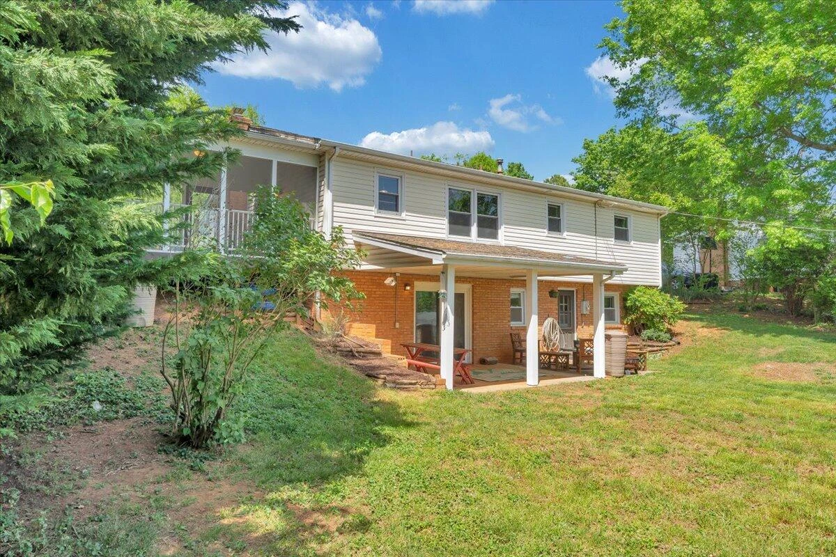 2724 Fletcher ST - Photo 52