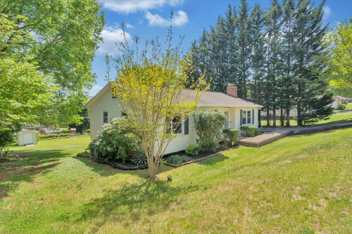 2724 Fletcher ST - Photo 56