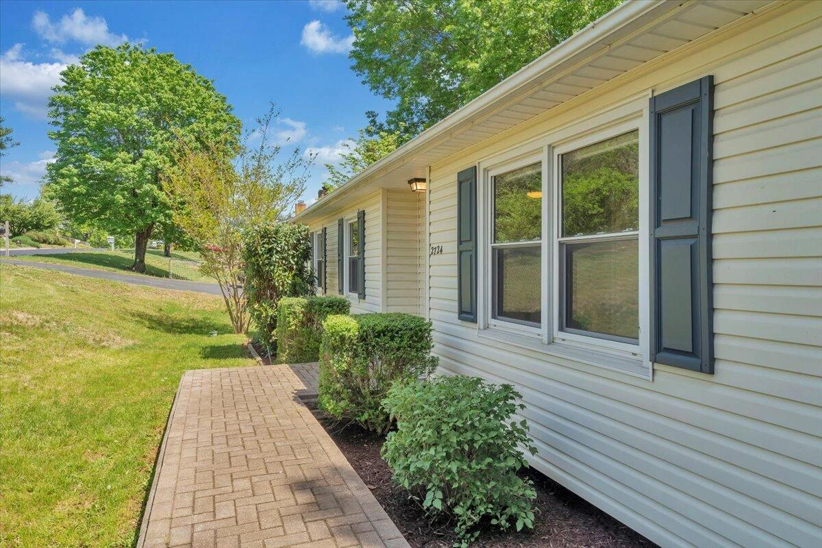 2724 Fletcher ST - Photo 63