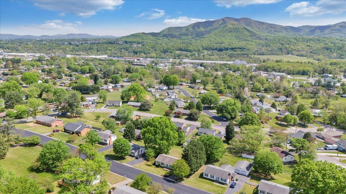 2724 Fletcher ST - Photo 82